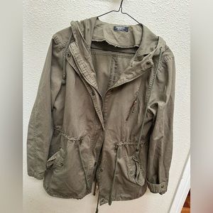 Zeagoo women’s utility, anorak hooded jacket, olive/army green. Good condition.